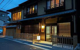 厳島東門前　菊がわ
